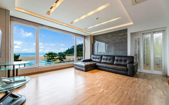 Alps Beach Contel