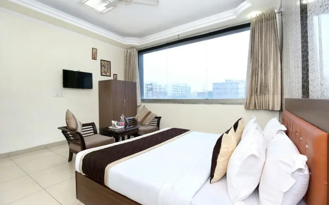 OYO 10832 Hotel JB 2