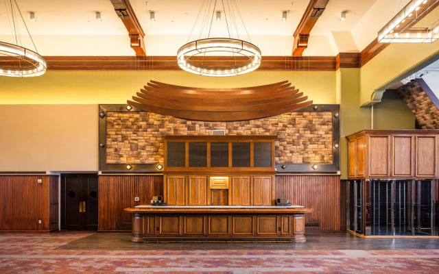The Richardson Hotel
