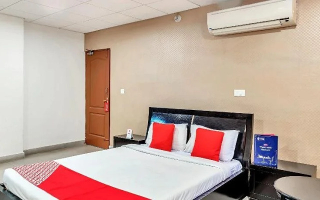 OYO 11614 Hotel VVIP Stays