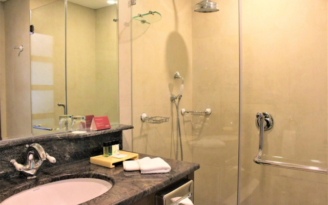 Mövenpick Hotel & Resort Al Bida'a Kuwait