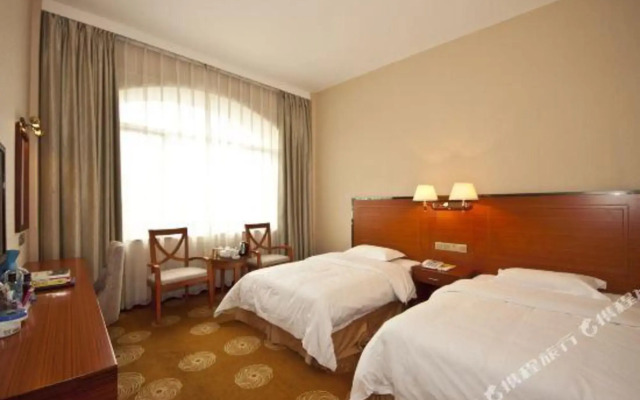 San Tos Hotel
