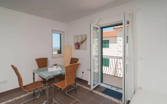 Stunning Apartment in Postira With Wifi and 2 Bedrooms