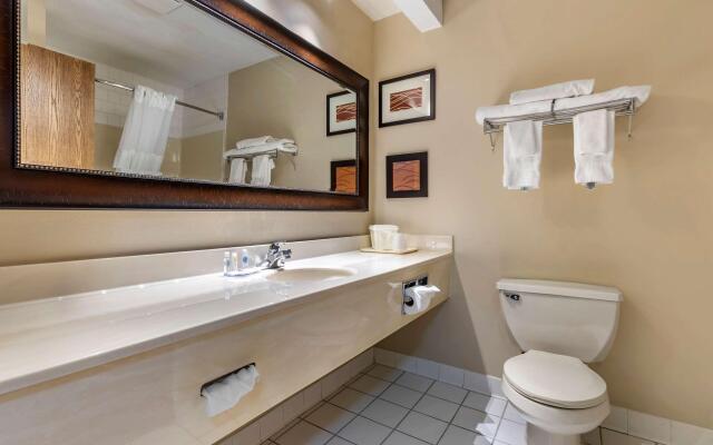 Comfort Inn Muscatine near Hwy 61