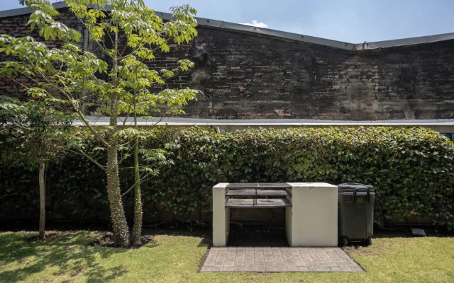 New Loft with Valet Parking & Amenities