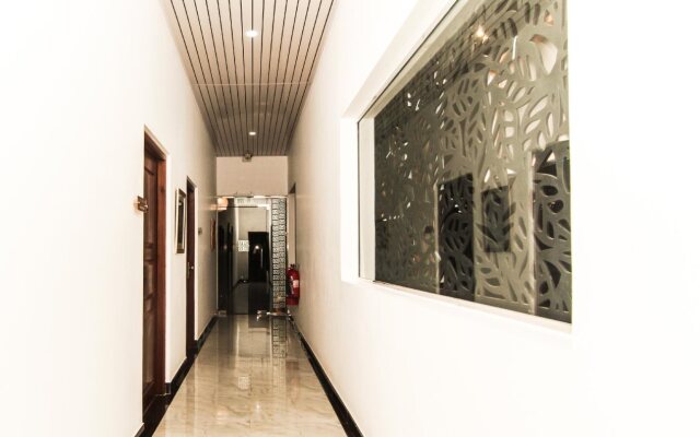 Clove Transit Hotel by OYO Rooms