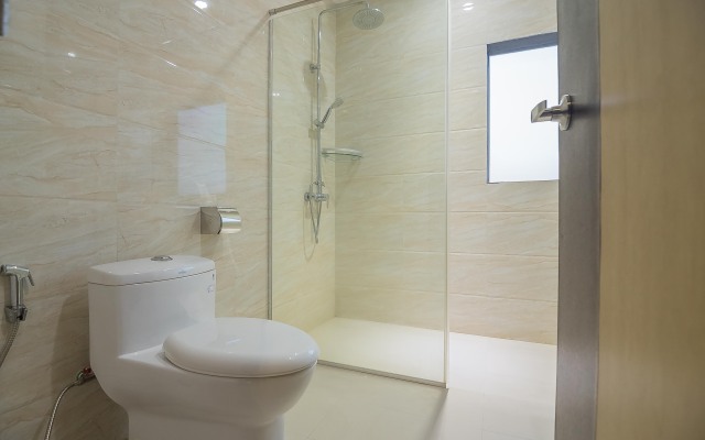 RedDoorz Premium near Grand Batam Mall