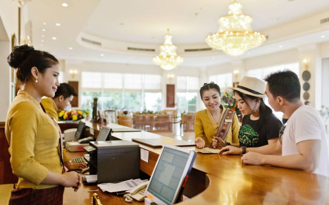 Champasak Grand Hotel