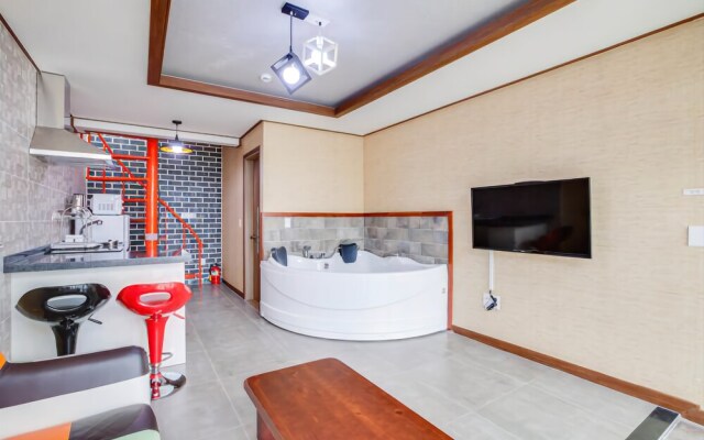 Yeongdeok Bapoom Hill Pension