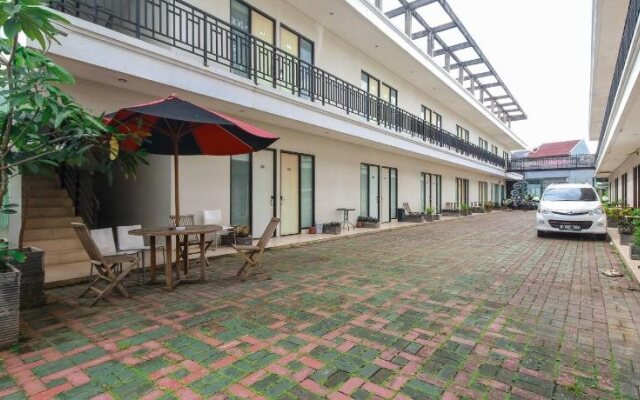 Kingstone Hotel by Airy Rooms