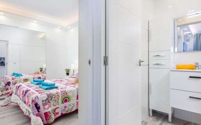 C104A Brand New Apartment, Big Terrace, Pool