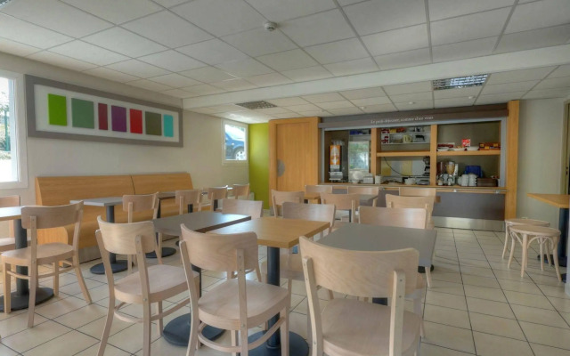 B&B HOTEL Saint-Etienne Monthieu