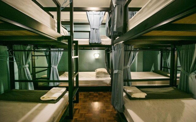 Sleep Soundly Hostel - Adults Only