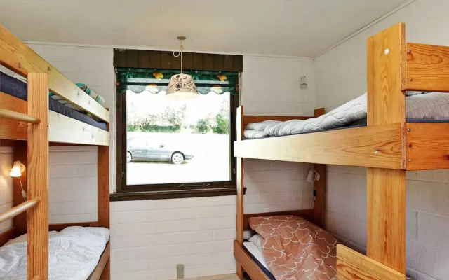 Quaint Holiday Home in Faabord near Sea