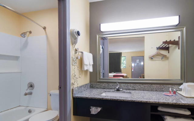 Econo Lodge Battleboro - Rocky Mount I-95