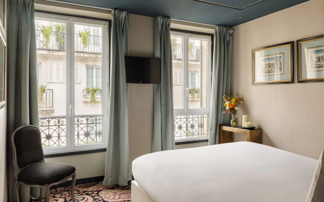 NEWHOTEL REPUBLIQUE (ex Albert's Hotel)