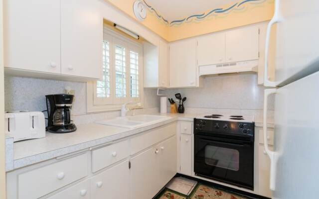 AM Beach Place Unit 5