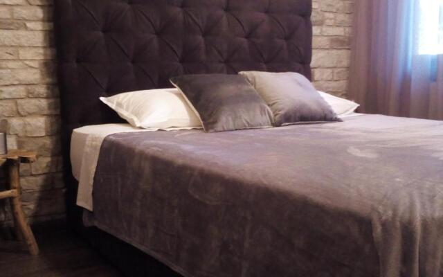 Lux Studio 1