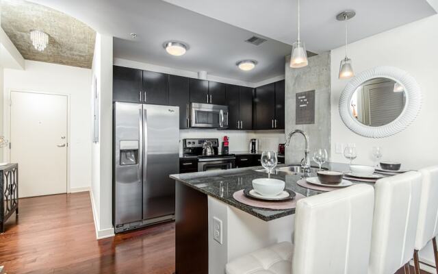 CHIC COLLECTION by NOHOTEL on 6th Street