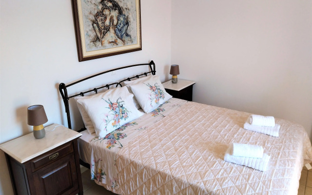 Lagoon View Apartments - Adults Only