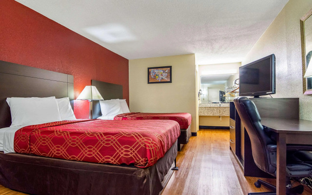 Econo Lodge Research Triangle Park
