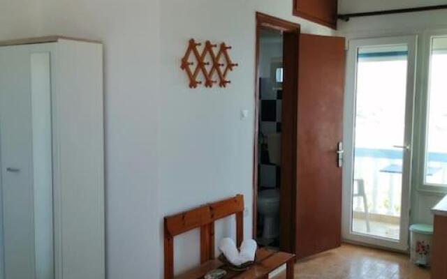 PIGANOUSA STUDIO Vromolithos Beach
