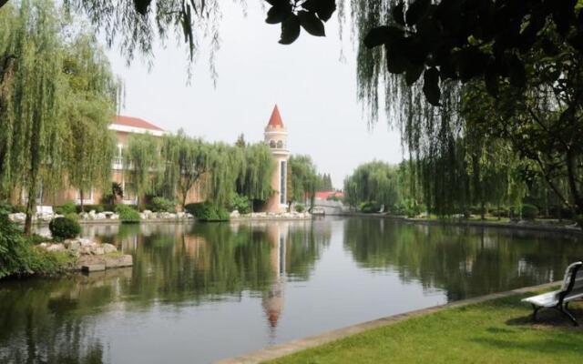 Dianshan Lake Forest Holiday Resort