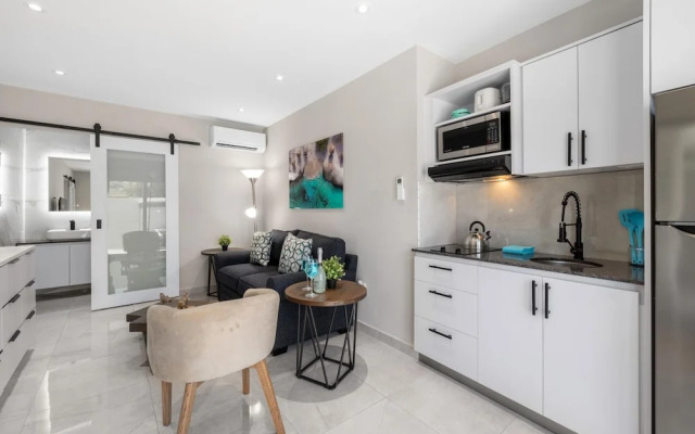 Brand NEW 1br2ba w Privatepool in Amazing Location