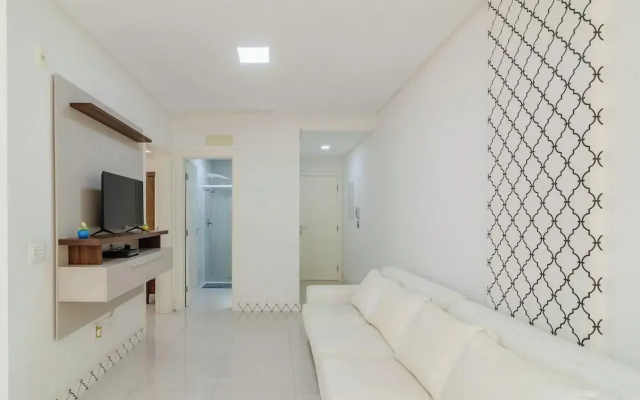 1BR Apt w/ Pool 650m From Beach Pdn0113