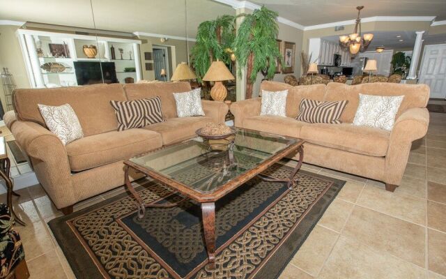 Inlet Reef 312 2 Bedroom Condo by RedAwning