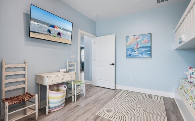 Oceanfront Manor 4 Bedroom Home