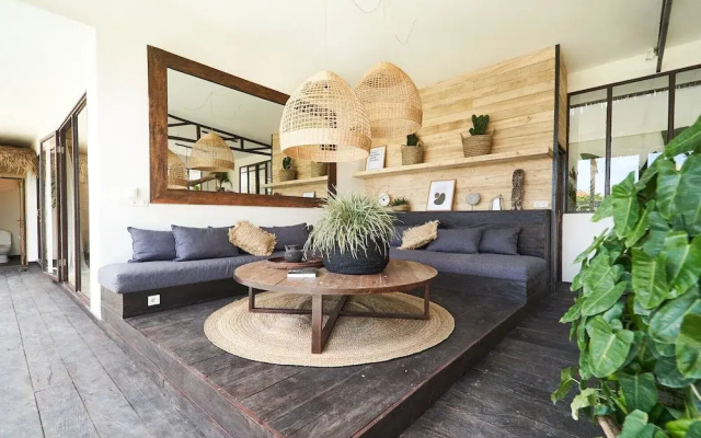 Fabulous 3BR Boho-chic Style, Umalas With Staff