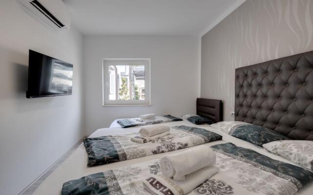 Miro - A5(6+2)  in Crikvenica