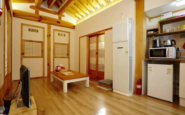 Hanok 24 guesthouse Gyeongbokgung