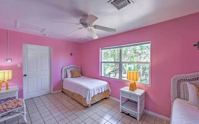 Northside Grand Cayman Getaway w/ Private Beach!