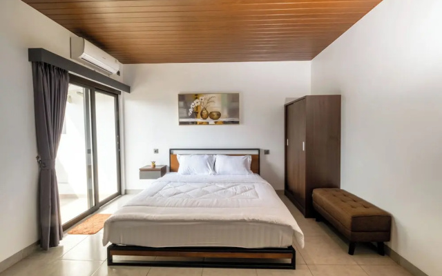 Gumitish Residence Singaraja – Guest Rooms – Singaraja