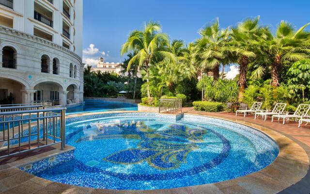 Crowne Plaza Resort Sanya Bay by IHG