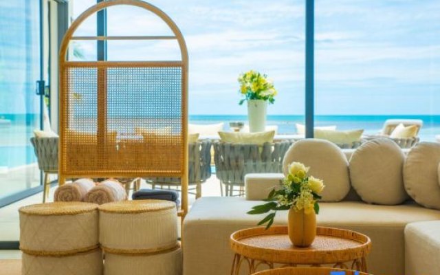 5House:A luxury beachfront villa on Samui