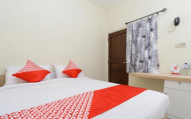 OYO 1542 Yessy Mansion