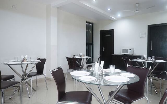 OYO 16354 Hotel Sai Srushti