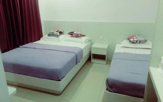 Lavender Riverside Hotel