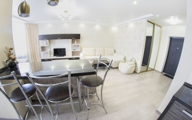 Огни Саратова на ул. Мичурина, 55/61