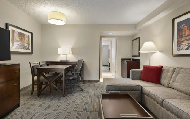 Embassy Suites by Hilton Chicago Lombard Oak Brook