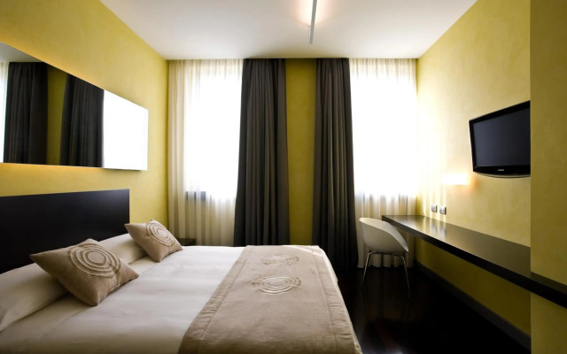 Eos Hotel