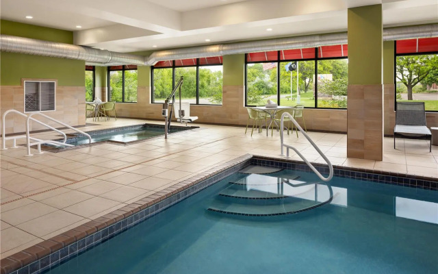 Hampton Inn Minneapolis-Roseville
