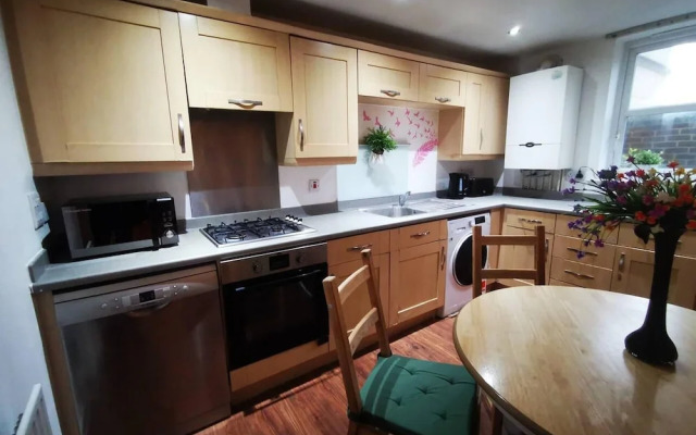 Modern and Cosy Apartment in North London, UK