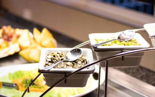 Sentinel Luxury Suite Hotel