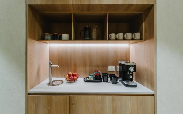 Aerotel Sydney - Inside International Terminal Airport