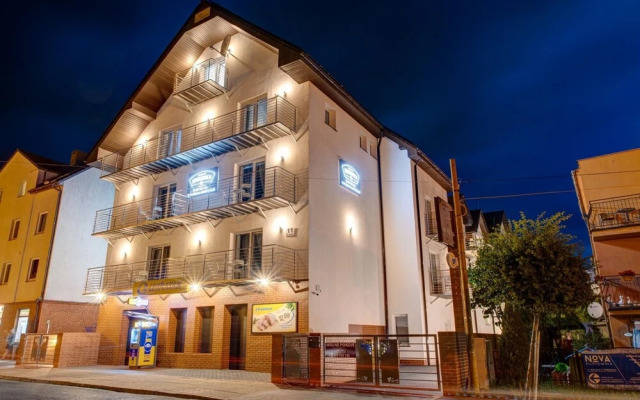 Pod Winogronem - Apartamenty Z Basenem