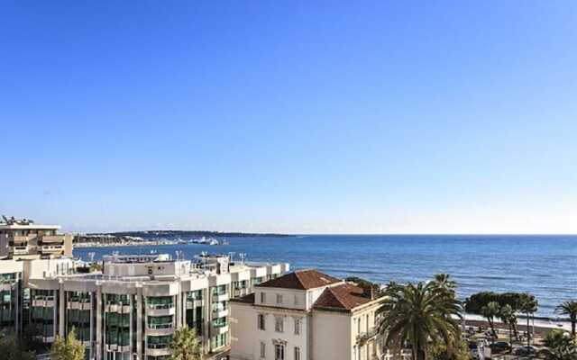 Vaste appartement Croisette vue mer